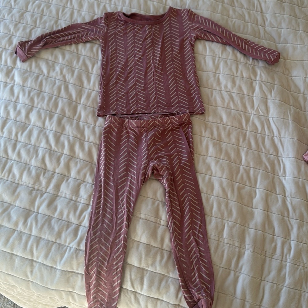2T Kyte Baby Pajamas